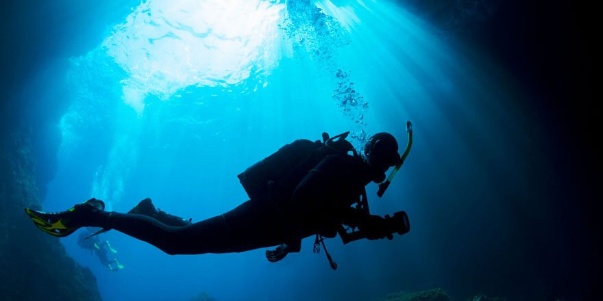 deep-sea-diver-2 deep-sea-diver-2